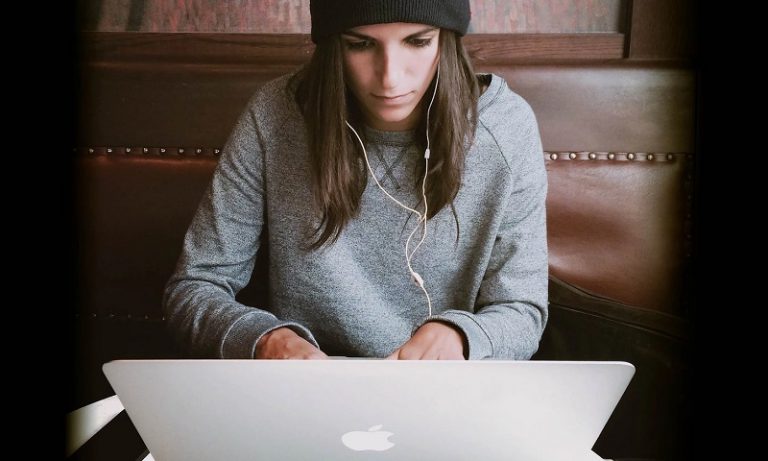 7 款最好的香港 VPN 推荐，免费、付费都有，在香港使用合法吗？